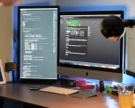 Cách xoay màn hình máy tính bằng Cài đặt Hiển thị (Display Settings)